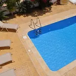 Вилла Poros 2 *