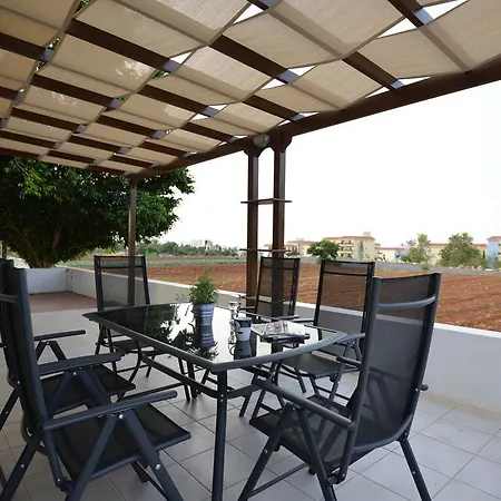 Villa Poros 2 Protarász