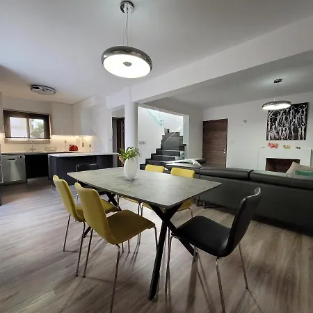 Poros 2 Villa Protaras